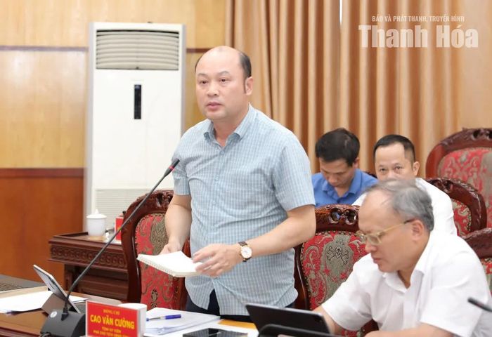 Phó Chủ tịch UBND tỉnh Cao Văn Cường phát biểu tại hội nghị.