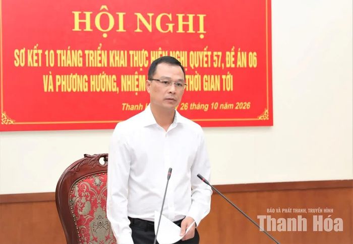 Chủ tịch UBND tỉnh Tô Anh Dũng phát biểu chỉ đạo tại hội nghị.