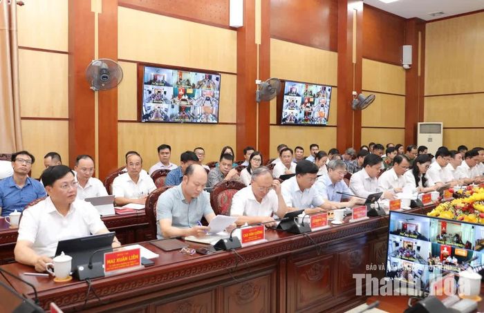 Các đại biểu dự hội nghị tại điểm cầu Trụ sở UBND tỉnh.