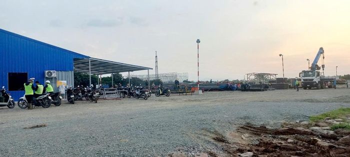Một công trường xây dựng đang thi công tại Hà Nội. Ảnh: Thu Hằng.