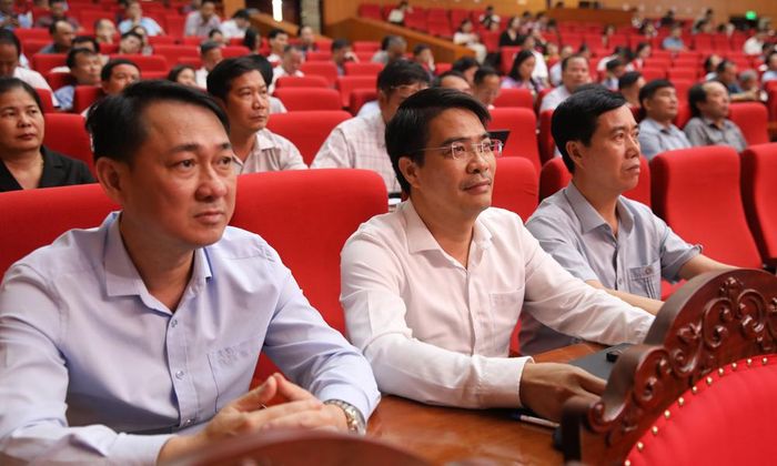  Các đại biểu dự Hội nghị tại điểm cầu trung tâm. 