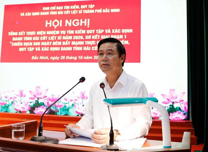 Đồng chí Lê Xuân Lợi phát biểu tại hội nghị.