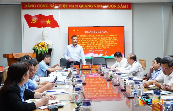 Bí thư Đảng ủy, Giám đốc Sở Nông nghiệp và Môi trường Phạm Nam Sơn phát biểu tại buổi làm việc. Ảnh: TÂM ĐAN