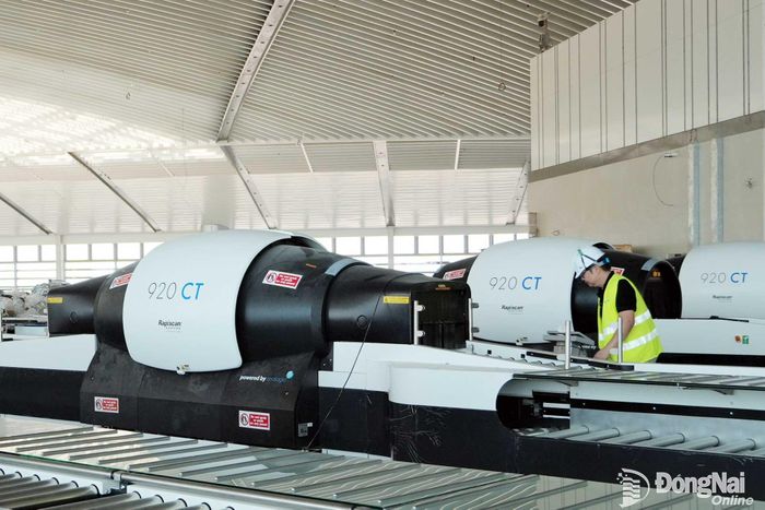 Thi công lắp đặt thiết bị công trình nhà ga hành khách Sân bay Long Thành.