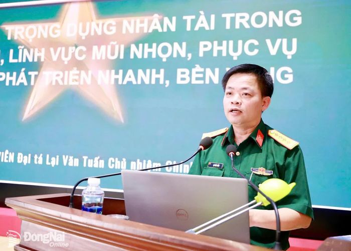 Đại tá Lại Văn Tuấn, Chủ nhiệm Chính trị Binh đoàn 16 quán triệt Kết luận về Chiến lược quốc gia về thu hút, trọng dụng và phát triển nhân tài trong các ngành, lĩnh vực mũi nhọn phục vụ đất nước phát triển nhanh, bền vững.