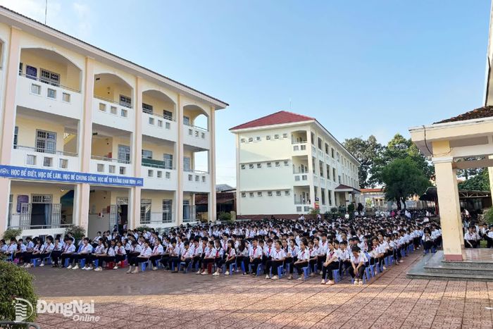 Toàn cảnh buổi tuyên truyền.