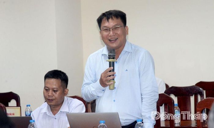 Phóng viên đặt câu hỏi tại Hội nghị giao ban báo chí tháng 10-2026.