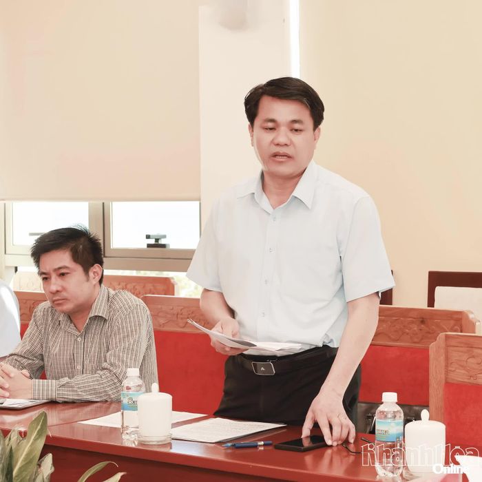 Lãnh đạo Sở Nông nghiệp và Môi trường phát biểu tại cuộc họp.