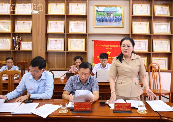 Đồng chí Phạm Thị Xuân Trang phát biểu tại buổi làm việc. 