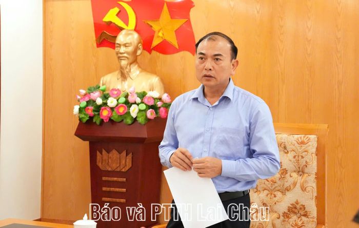 Đồng chí Nguyễn Sỹ Cảnh - Phó Chủ tịch UBND tỉnh chủ trì hội nghị.