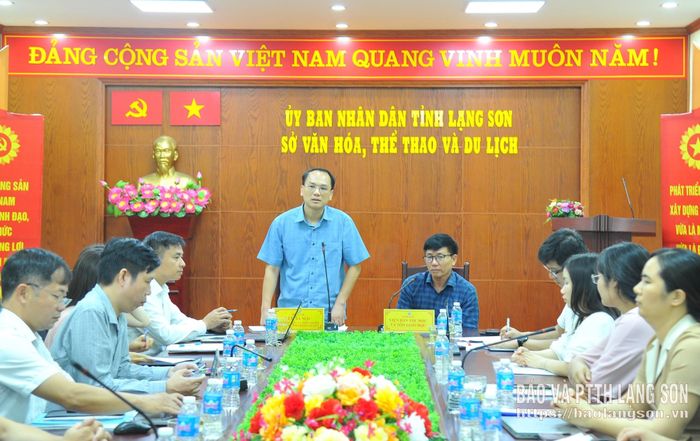 Lãnh đạo Sở Văn hóa, Thể thao và Du lịch phát biểu tại buổi tọa đàm