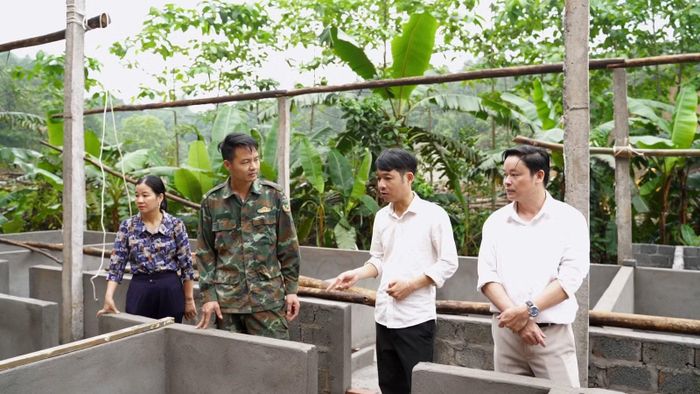 Hộ dân xã Nghĩa Tâm đăng ký hỗ trợ mô hình nuôi 15 lợn nái sinh sản, chủ động xây dựng, hoàn thiện chuồng trại theo yêu cầu kỹ thuật trước khi triển khai.