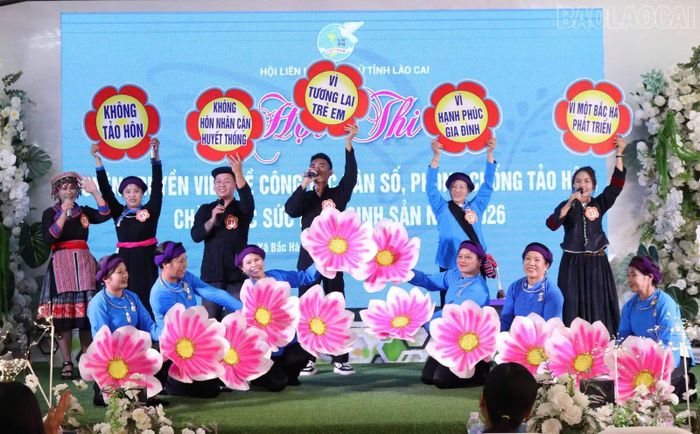 Tổ chức hội thi, sân khấu hóa góp phần truyền tải thông điệp phòng, chống tảo hôn, xây dựng gia đình hạnh phúc và bảo vệ trẻ em vùng cao.
