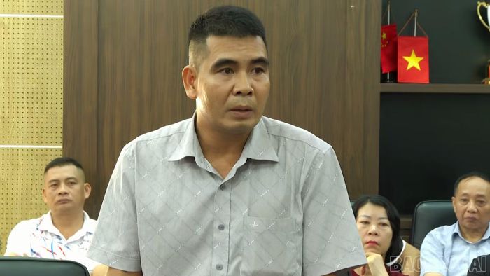 Các trọng tài trao đổi về chuyên môn và phương pháp điều hành các môn thi đấu tại Đại hội.