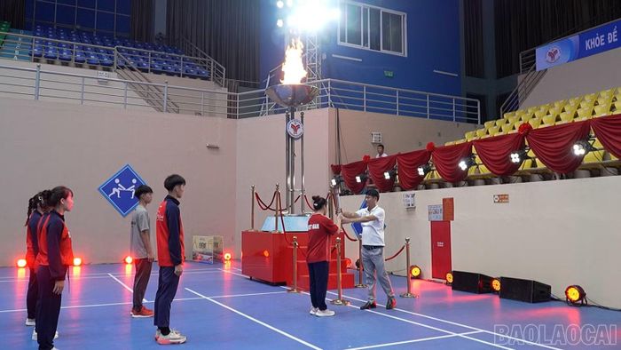 Nghi thức rước đuốc truyền thống, thắp lửa Đại hội được rà soát kỹ lưỡng, bảo đảm đúng kịch bản và tiến độ chương trình.