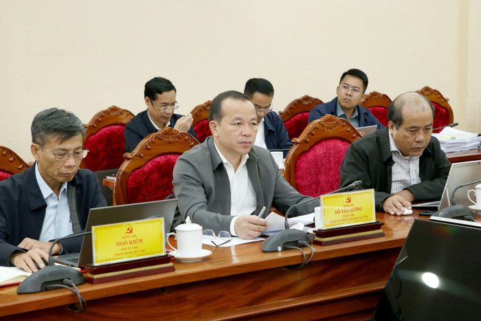 Các đại biểu tham dự cuộc họp