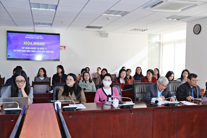 Các đại biểu tham dự buổi tập huấn