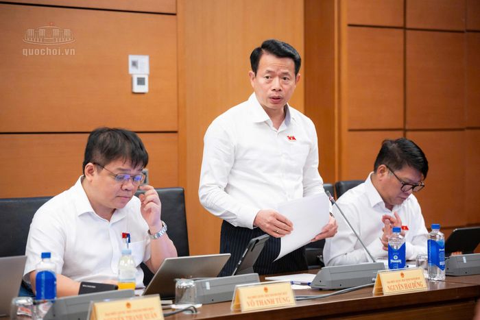 Đại biểu Nguyễn Hải Dũng, Ủy viên, ĐBQH hoạt động chuyên trách tại Ủy ban Pháp luật và Tư pháp của Quốc hội phát biểu thảo luận.