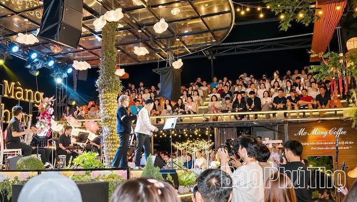 Khu du lịch Tam Đảo tổ chức các đêm nhạc acoustic, ballad ngoài trời, tạo thêm sản phẩm giải trí thu hút du khách.