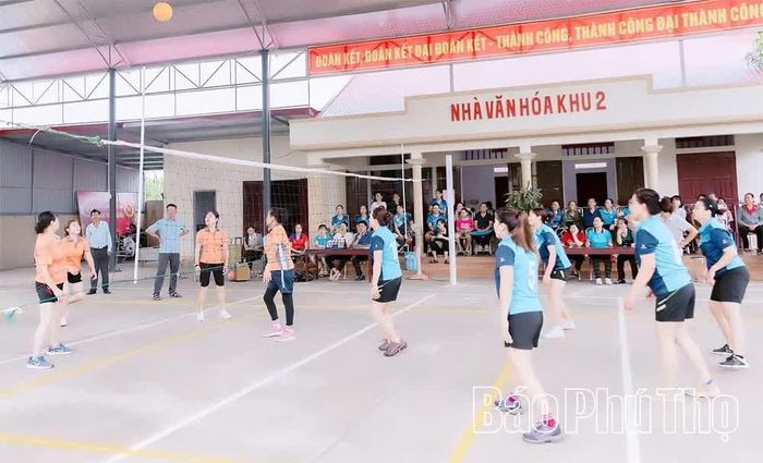 Nhà văn hóa khu dân cư ở xã Hy Cương là nơi tổ chức các hoạt động văn hóa, thể thao gắn kết cộng đồng.