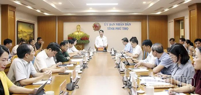 Quang cảnh cuộc họp.