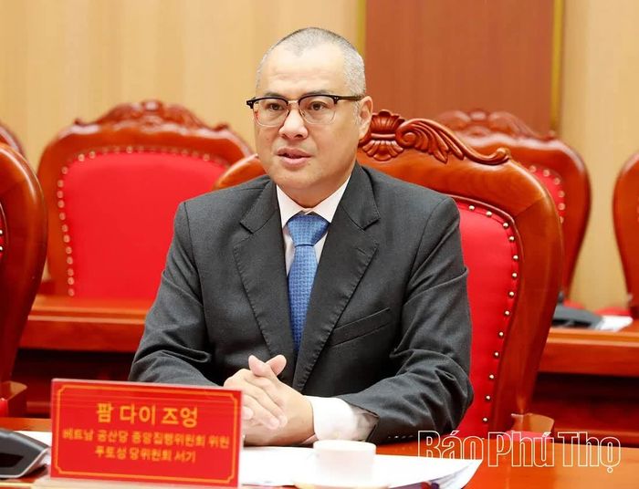 Bí thư Tỉnh ủy Phạm Đại Dương phát biểu tại buổi hội đàm.