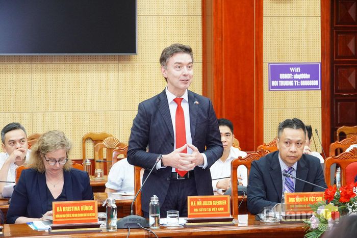 Ngài Julien Guerrier, Đại sứ Liên minh châu Âu tại Việt Nam phát biểu tại buổi làm việc - Ảnh: N.L