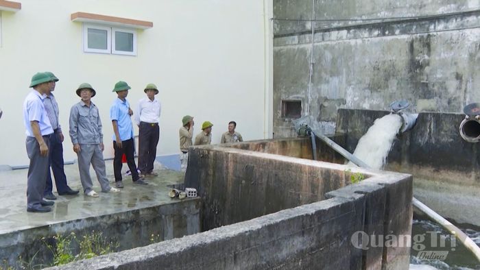 Tỉnh sẽ triển khai các giải pháp thủy lợi ngay từ đầu vụ như tưới tiết kiệm, bơm chuyền, lắp đặt trạm bơm dã chiến, đắp đập tạm và nạo vét kênh mương - Ảnh: N.L.M