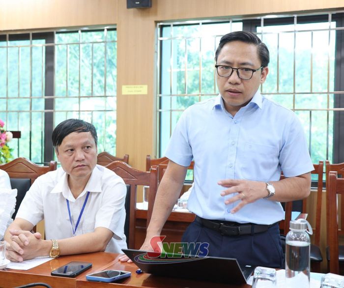 Đại diện Học viện Hành chính và Quản trị công phát biểu ý kiến.