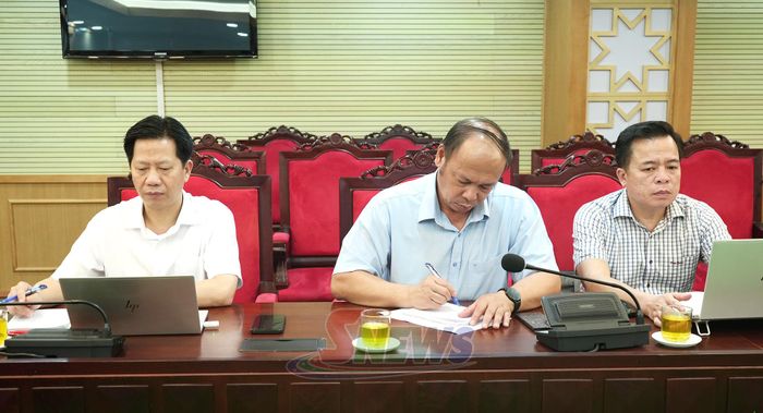 Các đại biểu dự cuộc làm việc.