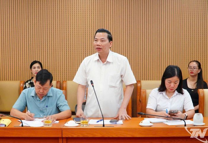 Đại biểu phát biểu tại cuộc họp.
