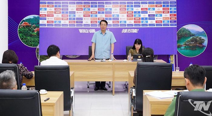 Đồng chí Phó Chủ tịch UBND tỉnh Dương Văn Lượng chủ trì cuộc họp triển khai ý kiến chỉ đạo của đồng chí Chủ tịch UBND tỉnh.
