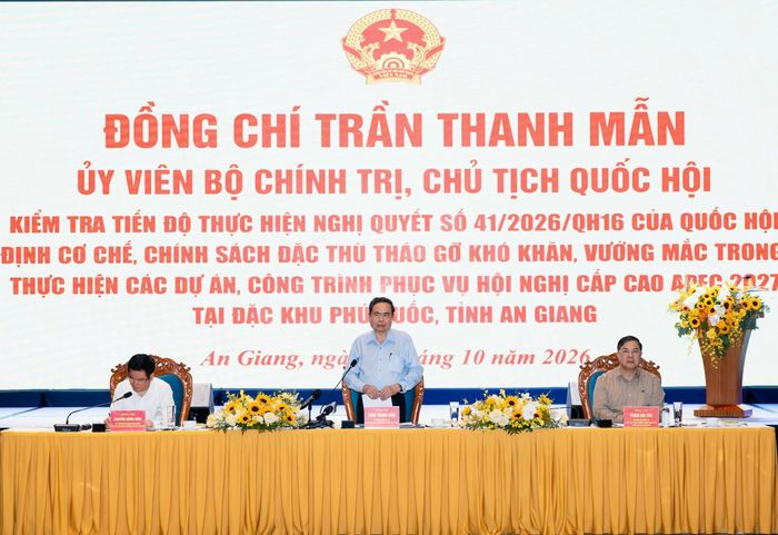 Sau buổi thị sát, Đoàn công tác Quốc hội làm việc với lãnh đạo Tỉnh ủy, UBND tỉnh An Giang và đặc khu Phú Quốc.