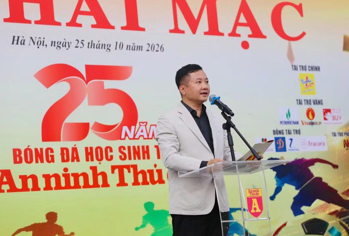 Nhà báo Chu Quốc Dũng, Trưởng Ban Biên tập An ninh Thủ đô, Trưởng Ban tổ chức giải phát biểu khai mạc.