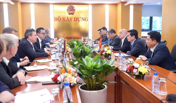 Hai bên chia sẻ kinh nghiệm, cơ hội hợp tác về những lĩnh vực Bộ Xây dựng quản lý.