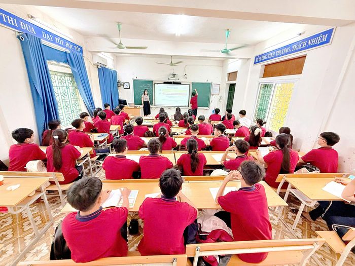 Thầy và trò Trường THPT Tam Dương luôn nỗ lực thi đua "Dạy tốt - Học tốt".