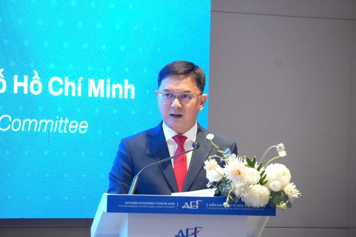 Phó Chủ tịch UBND TP. Hồ Chí Minh Nguyễn Mạnh Cường phát biểu tại diễn đàn. Ảnh: Thạc Hiếu