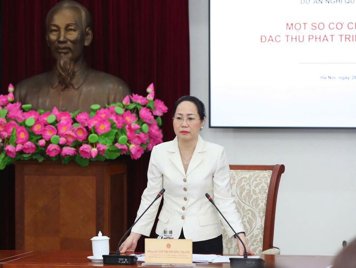 Bộ trưởng Bộ Văn hóa, Thể thao và Du lịch Lâm Thị Phương Thanh chủ trì Hội nghị. Ảnh: Trần Huấn