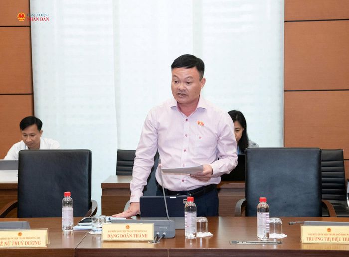 ĐBQH Đặng Doãn Thành (TP. Đồng Nai) phát biểu thảo luận tại Tổ 4. Ảnh: Lâm Hiển