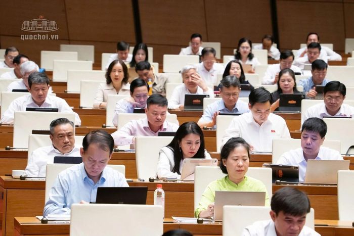 Các đại biểu Quốc hội tại phiên họp sáng ngày 26/10. Ảnh: Media Quốc hội