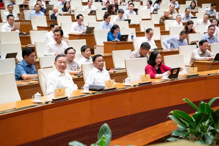 Tổng Bí thư, Chủ tịch nước Tô Lâm và các đại biểu tham dự phiên họp - Ảnh: Quochoi.vn