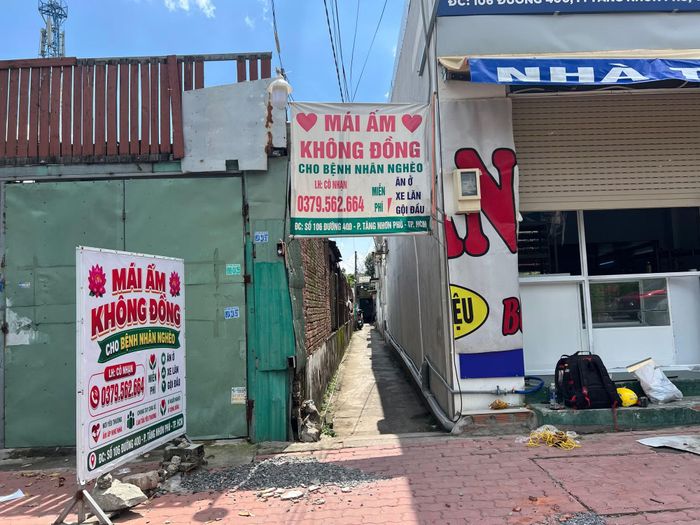 “Mái ấm 0 đồng” của chị Nhạn nằm trong một con đường nhỏ.