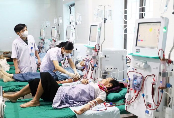 Để giảm trừ chi phí y tế, ngoài hóa đơn, chứng từ, còn phải có Bảng kê chi phí khám, chữa bệnh.