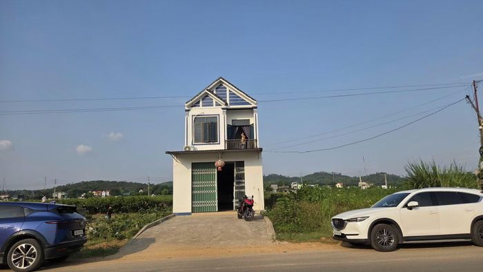 Đến 17h30 cùng ngày, lực lượng chức năng vẫn đang tích cực vận động các đối tượng.