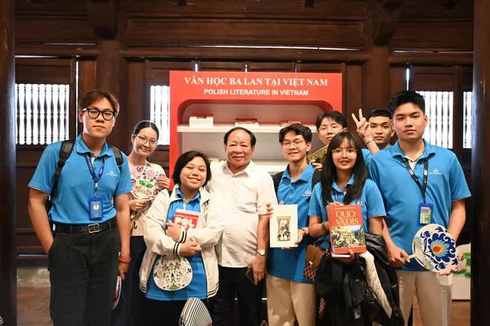 Sinh viên Trường Đại học CMC tham dự sự kiện “Văn học Ba Lan tại Việt Nam” năm 2025. Ảnh: CMC