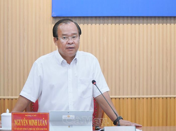 Phó Chủ tịch UBND tỉnh Nguyễn Minh Luân mong muốn BHXH Việt Nam tiếp tục đồng hành, hỗ trợ Cà Mau tháo gỡ khó khăn, vướng mắc, từng bước nâng cao năng lực hệ thống y tế địa phương.