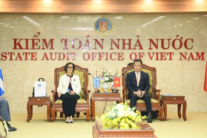 Tổng Kiểm toán nhà nước Nguyễn Hữu Nghĩa cảm ơn sự ủng hộ và phối hợp tích cực của HCA với KTNN Việt Nam thời gian qua. Ảnh: Như Ý