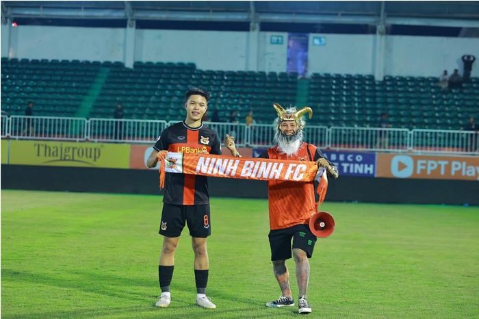 Trần Thành Trung trong màu áo Ninh Bình FC. Ảnh: FBNV