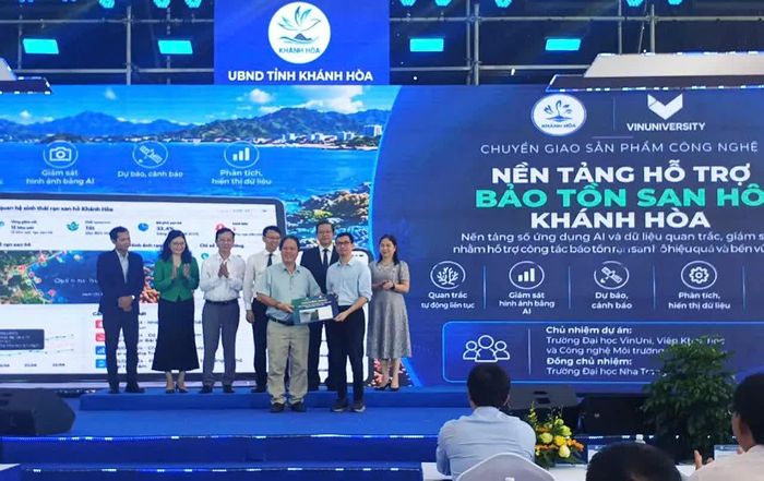 Trường Đại học VinUni chuyển giao sản phẩm công nghệ số