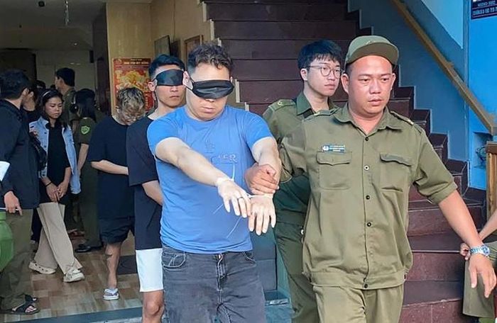 Kiểm tra cơ sở lưu trú, Công an TPHCM phát hiện nhiều người dương tính với ma túy